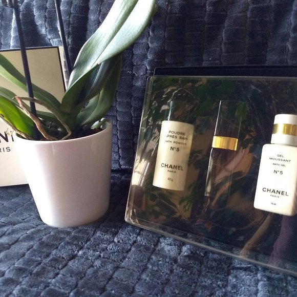 Vintage 80s Chanel #5 bath gel 🎈HOST PICK🎈 - Picture 4 of 4